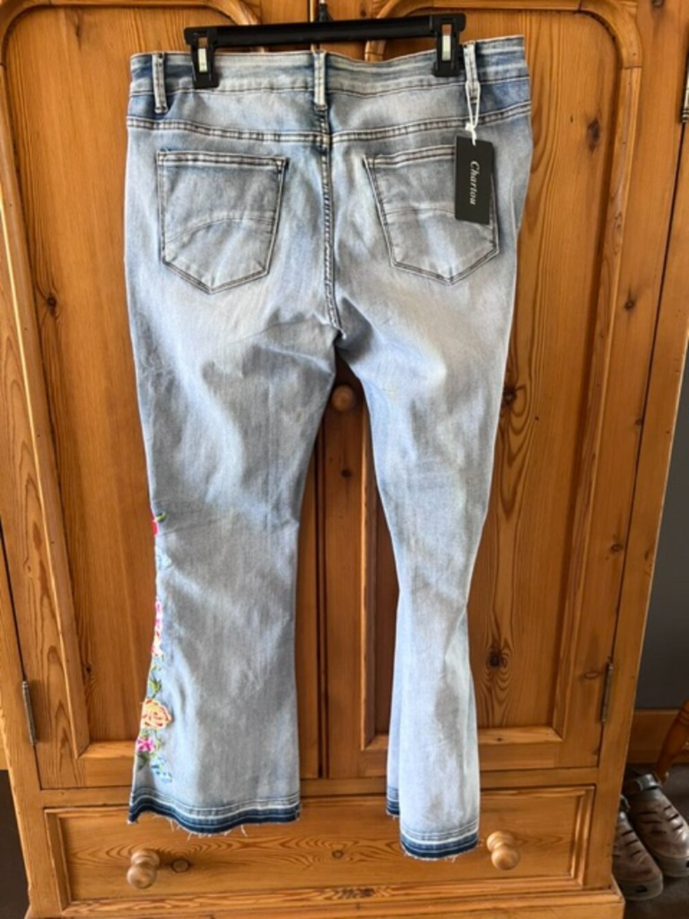 CHARTOU Jeans - Picture 2 of 7